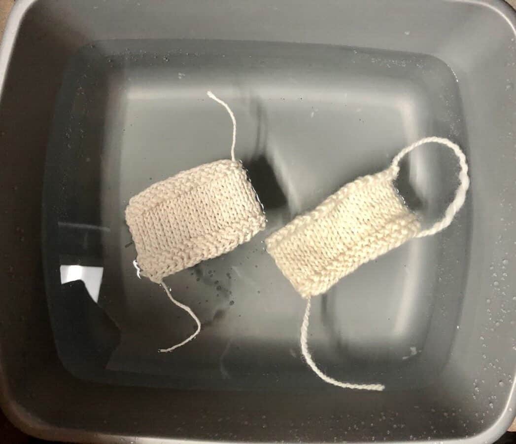 Does Wool Float? (3 MindBlowing Facts About Wet Wool) Yarnhustler