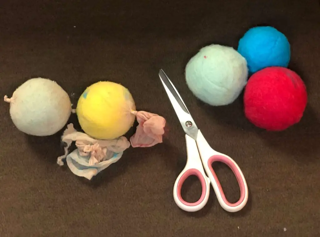 How to make wool dryer balls