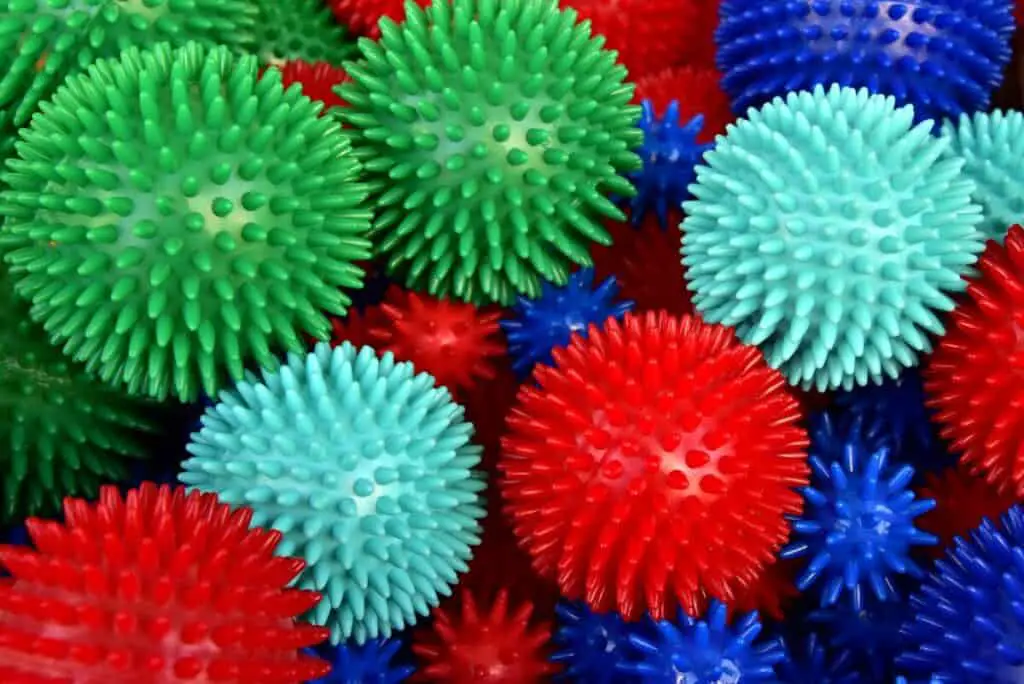 wool vs plastic dryer balls