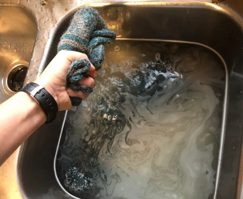 how to wash wool socks